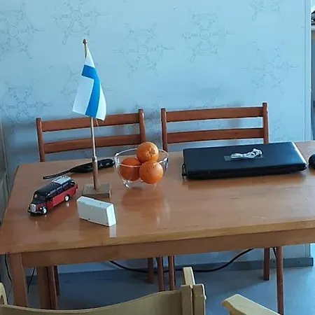 60 Nelioen Kaksio 300 M Keskustaan *